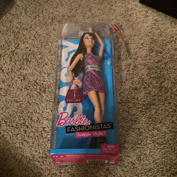 green emerald velvet dress Barbie Fashionistas 12" Doll